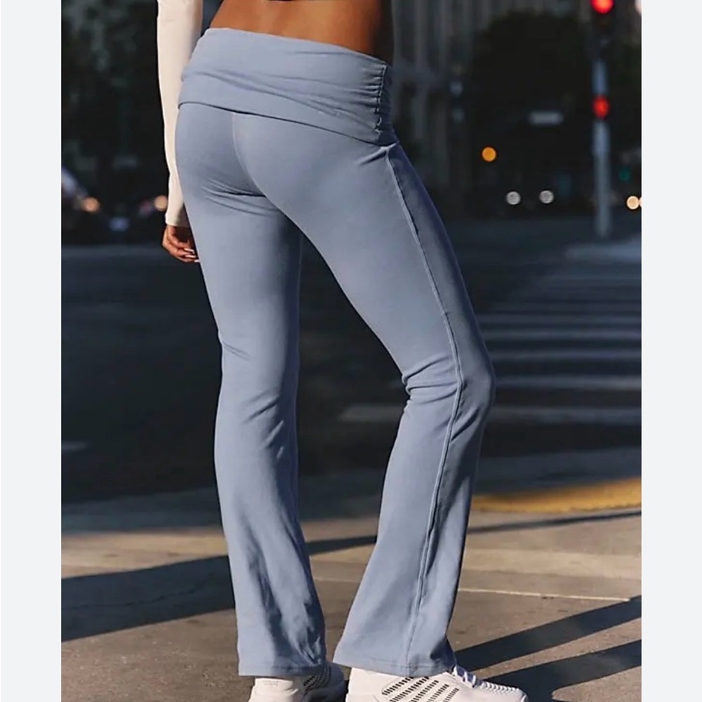 FP Movement ‘Aced It’ Leggings by Free People blue gray flares medium - Picture 3 of 3